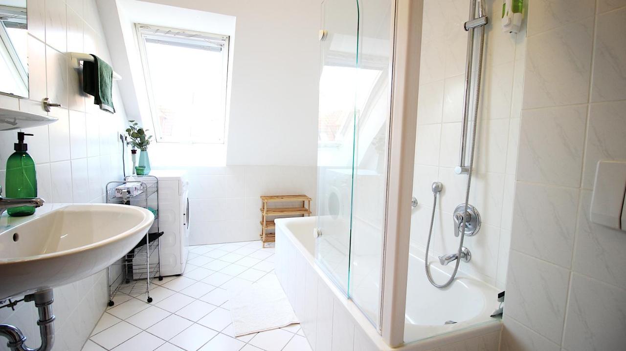 Homie Stay Zell - Apartment Mit Privatparkplatz Zell am Main 외부 사진