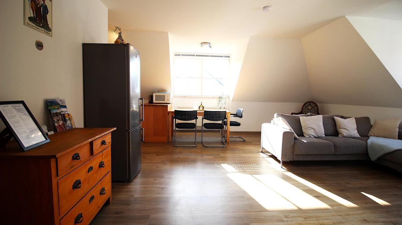 Homie Stay Zell - Apartment Mit Privatparkplatz Zell am Main 외부 사진